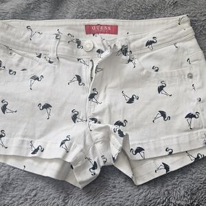 💥 3 For $20 💥 GUESS Women’s White Flamingo Print Denim Shorts